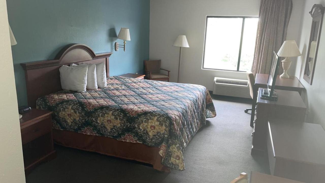Rodeway Inn Огаста Экстерьер фото